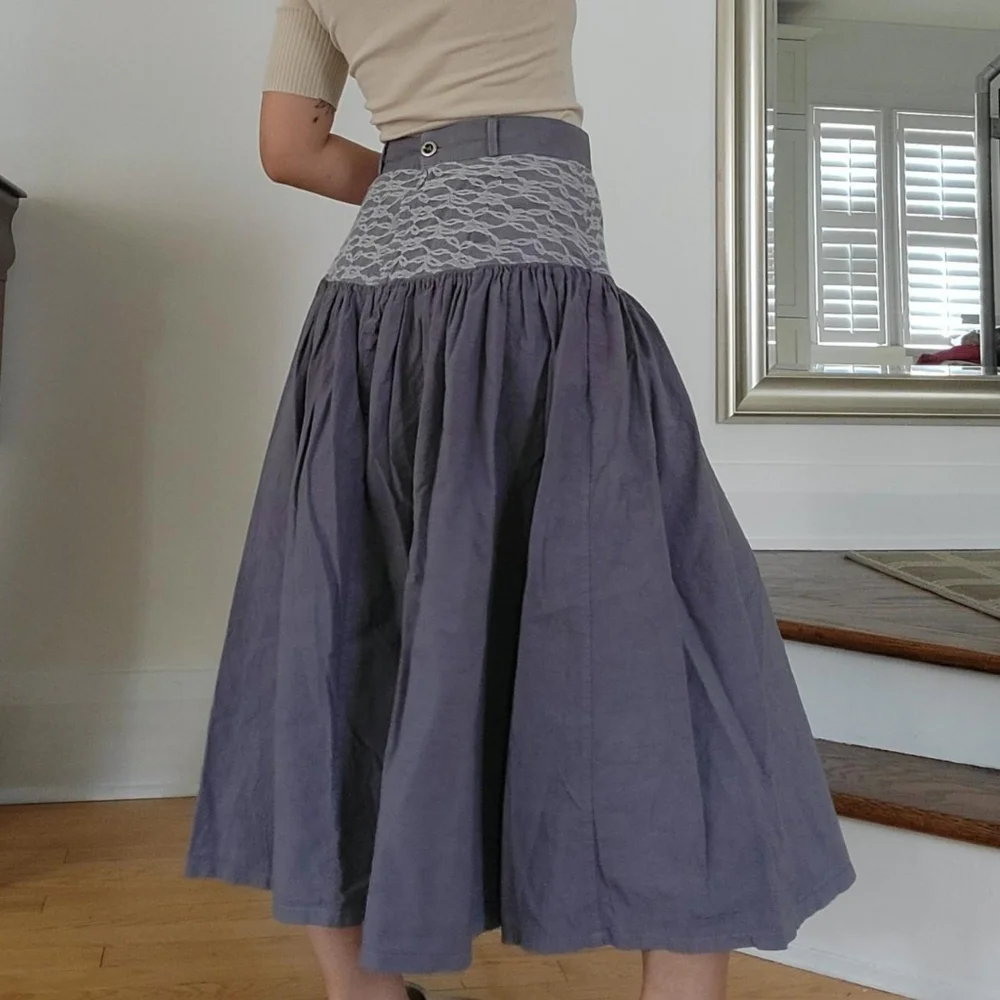 Vintage lace midi skirt - Picture 5 of 8